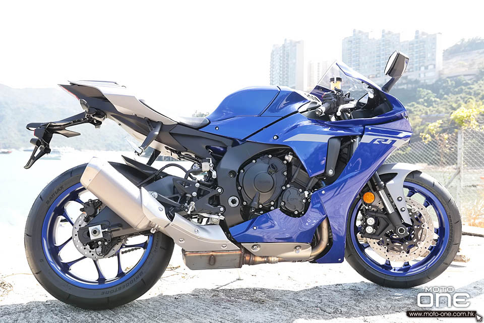 2020 YAMAHA YZF-R1 TEST RIDE