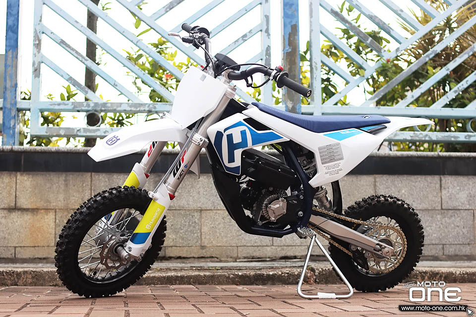 2020 HUSQVARNA EE5