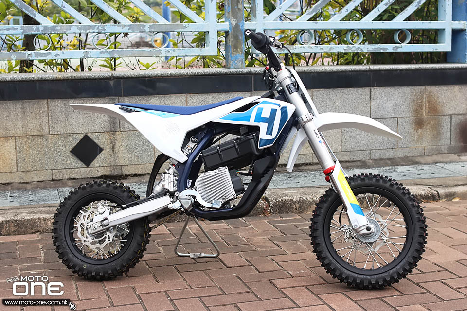 2020 HUSQVARNA EE5