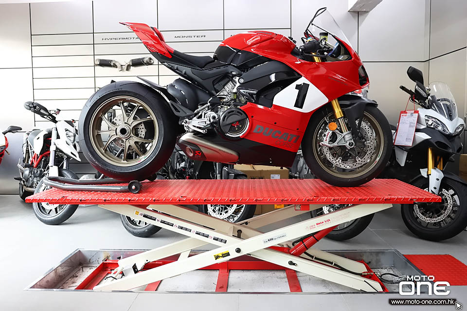 2020 DUCATI Panigale V4 25 Anniversario 916