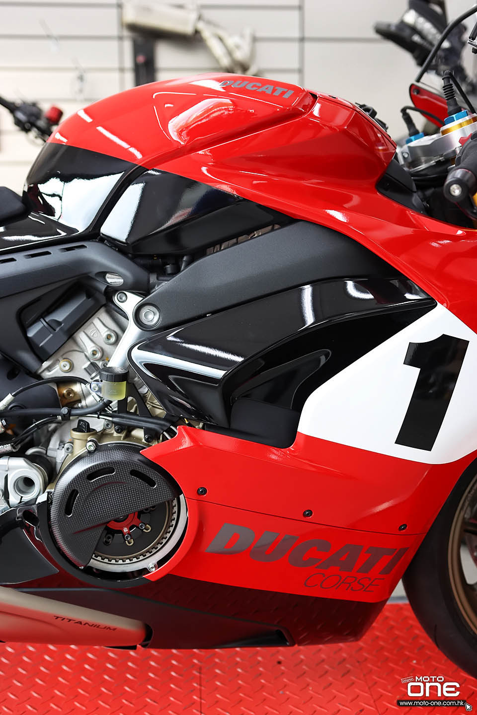 2020 DUCATI Panigale V4 25 Anniversario 916