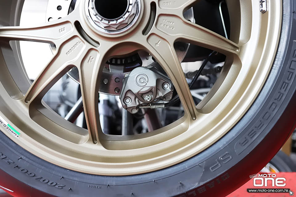 2020 DUCATI Panigale V4 25 Anniversario 916