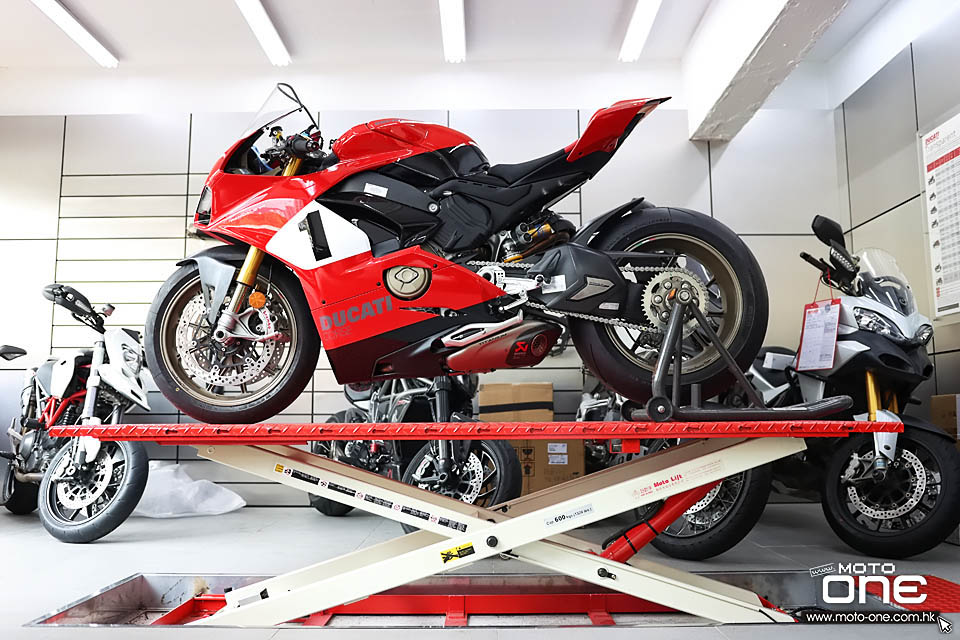 2020 DUCATI Panigale V4 25 Anniversario 916