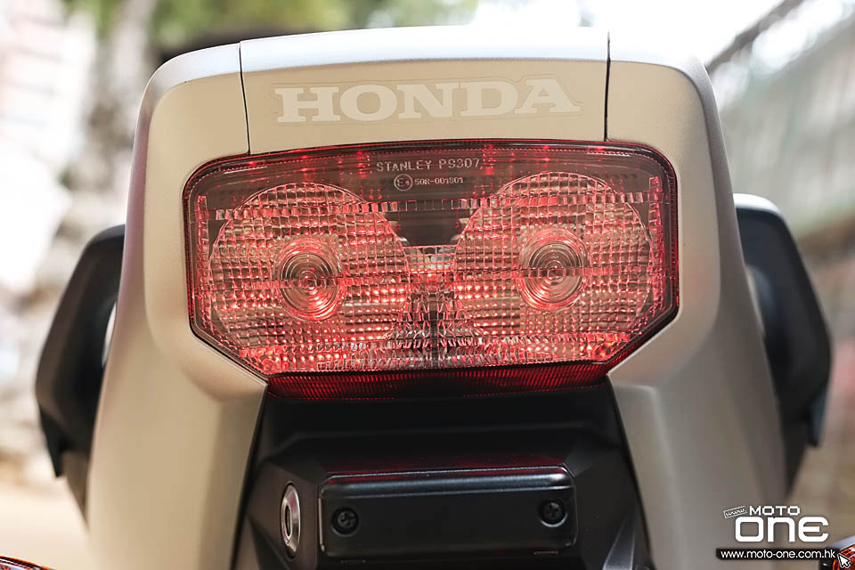 2020 HONDA CB400SF
