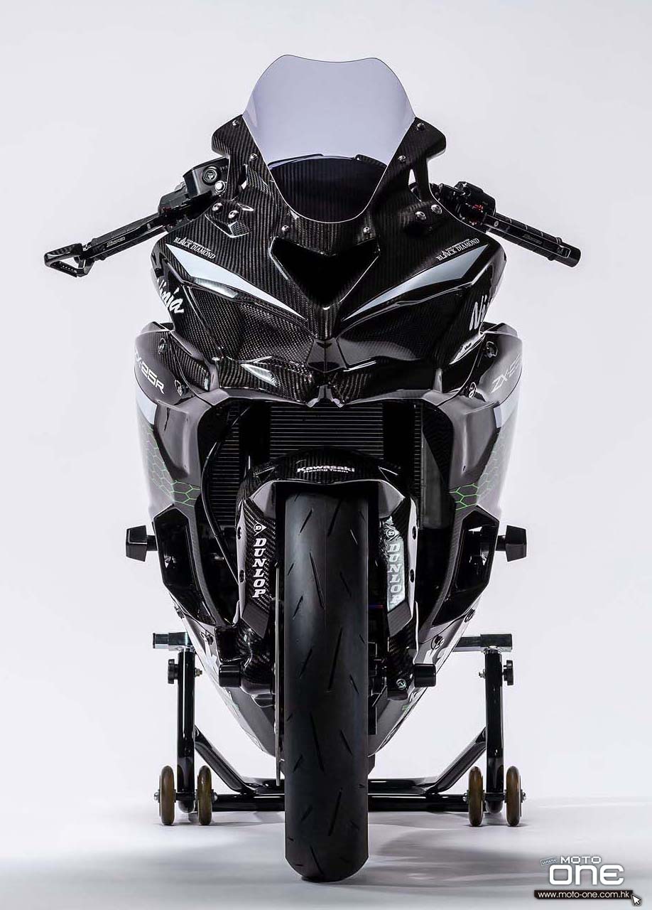 2020 Kawasaki Ninja ZX-25R carbon fiber race bike