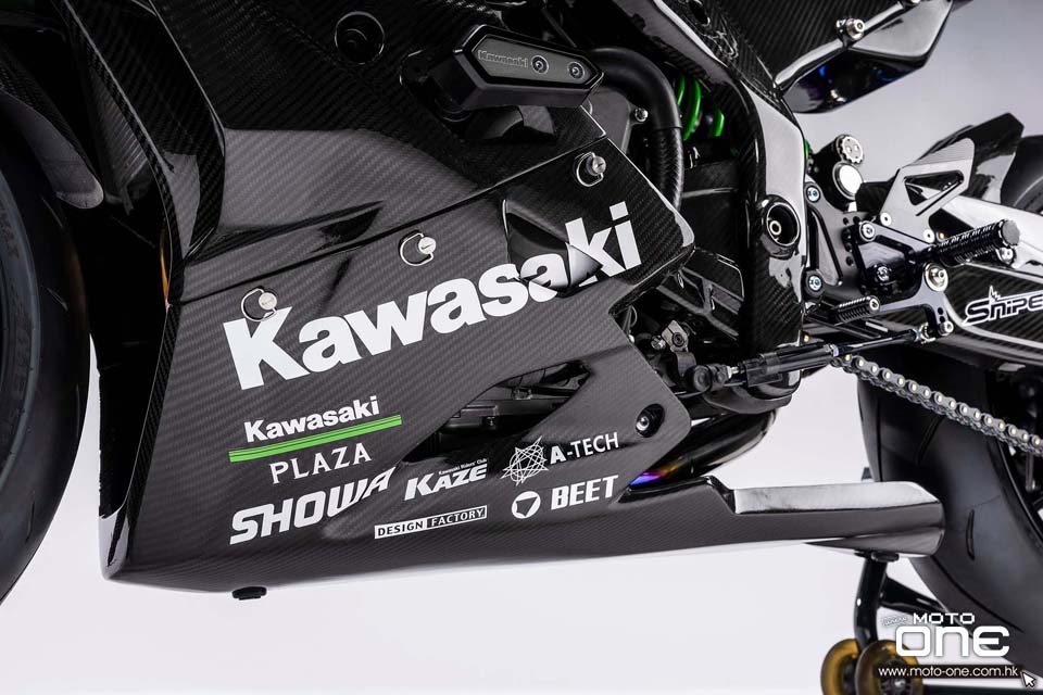 2020 Kawasaki Ninja ZX-25R carbon fiber race bike