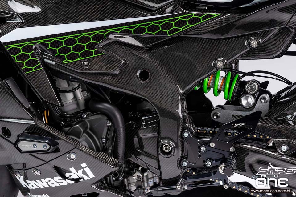 2020 Kawasaki Ninja ZX-25R carbon fiber race bike