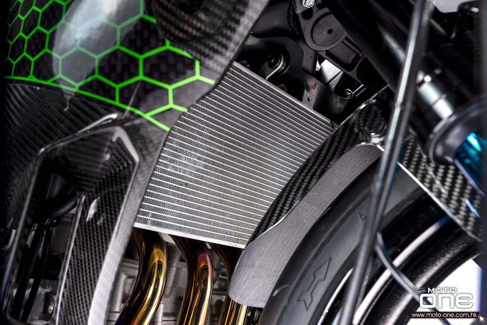 2020 Kawasaki Ninja ZX-25R carbon fiber race bike