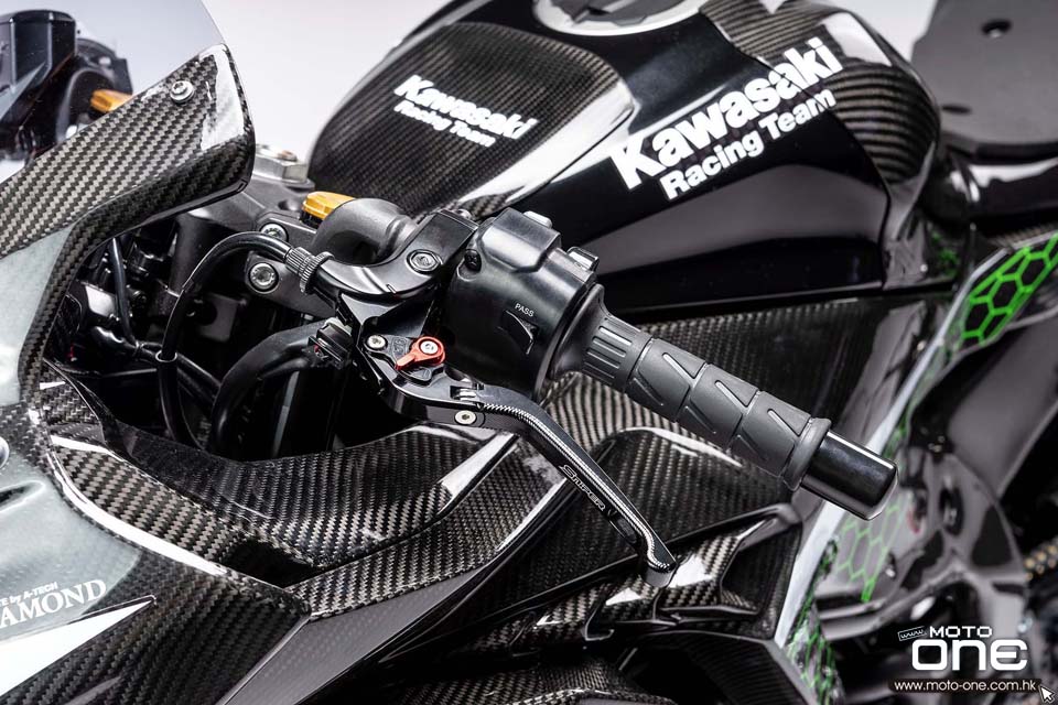 2020 Kawasaki Ninja ZX-25R carbon fiber race bike