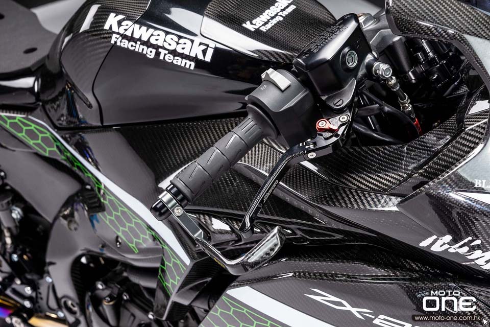 2020 Kawasaki Ninja ZX-25R carbon fiber race bike