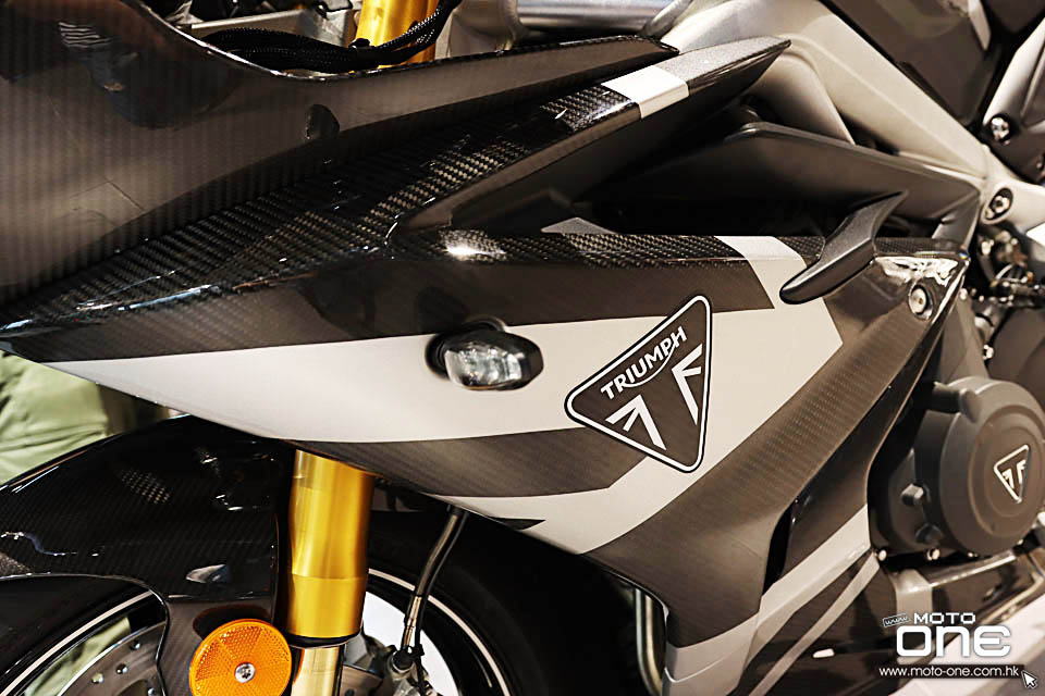 2020 TRIUMPH DAYTONA MOTO2 765