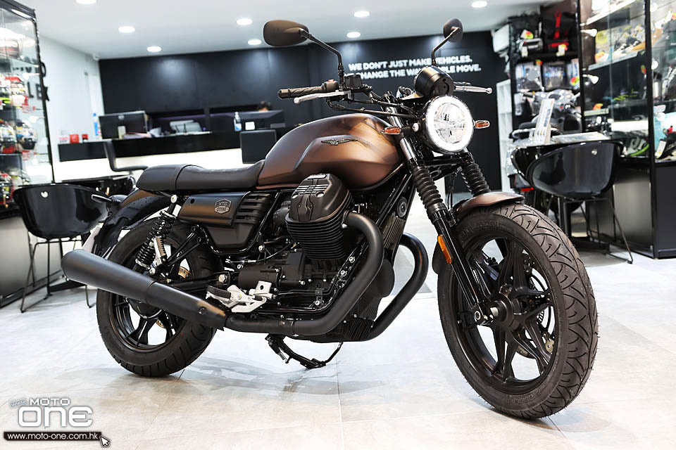 2020 Moto Guzzi V7 III Stone Night Pack