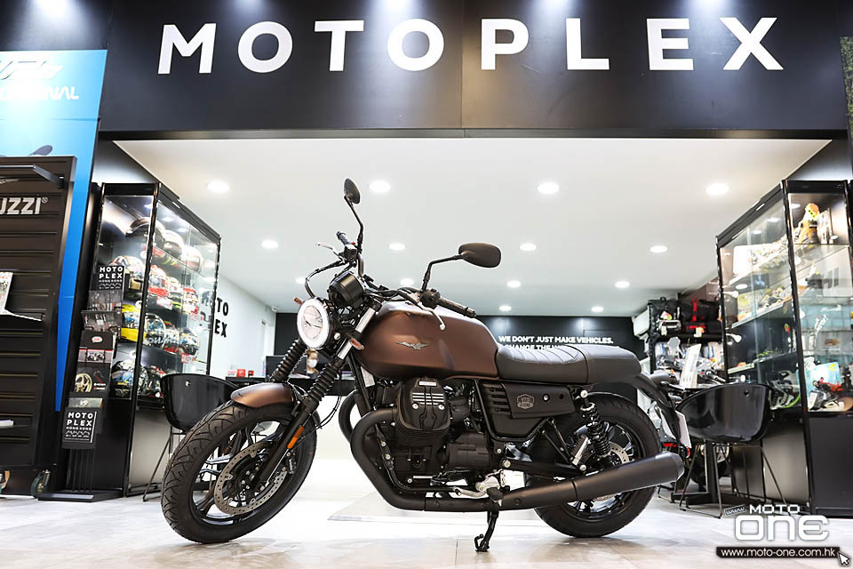2020 Moto Guzzi V7 III Stone Night Pack