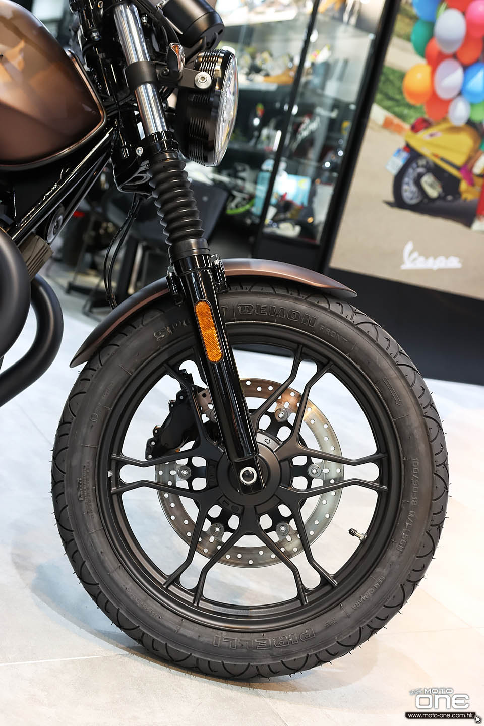 2020 Moto Guzzi V7 III Stone Night Pack