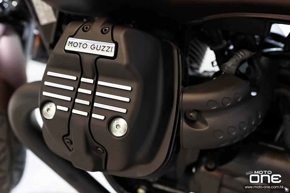 2020 Moto Guzzi V7 III Stone Night Pack