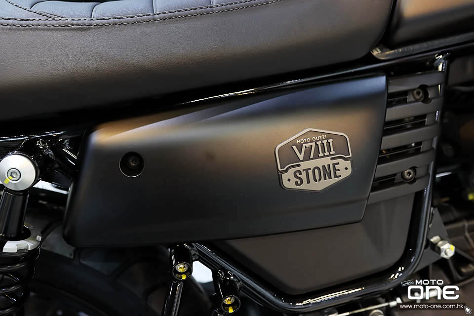 2020 Moto Guzzi V7 III Stone Night Pack