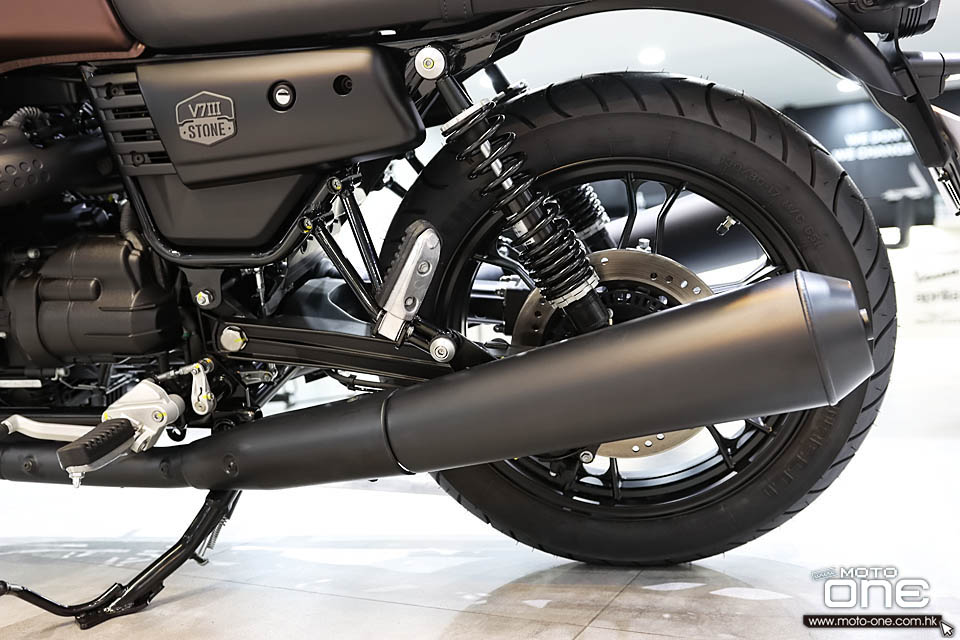 2020 Moto Guzzi V7 III Stone Night Pack