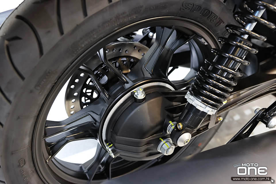 2020 Moto Guzzi V7 III Stone Night Pack