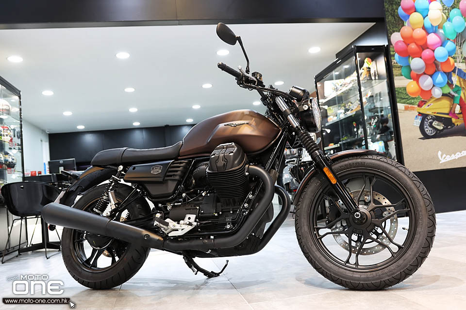 2020 Moto Guzzi V7 III Stone Night Pack