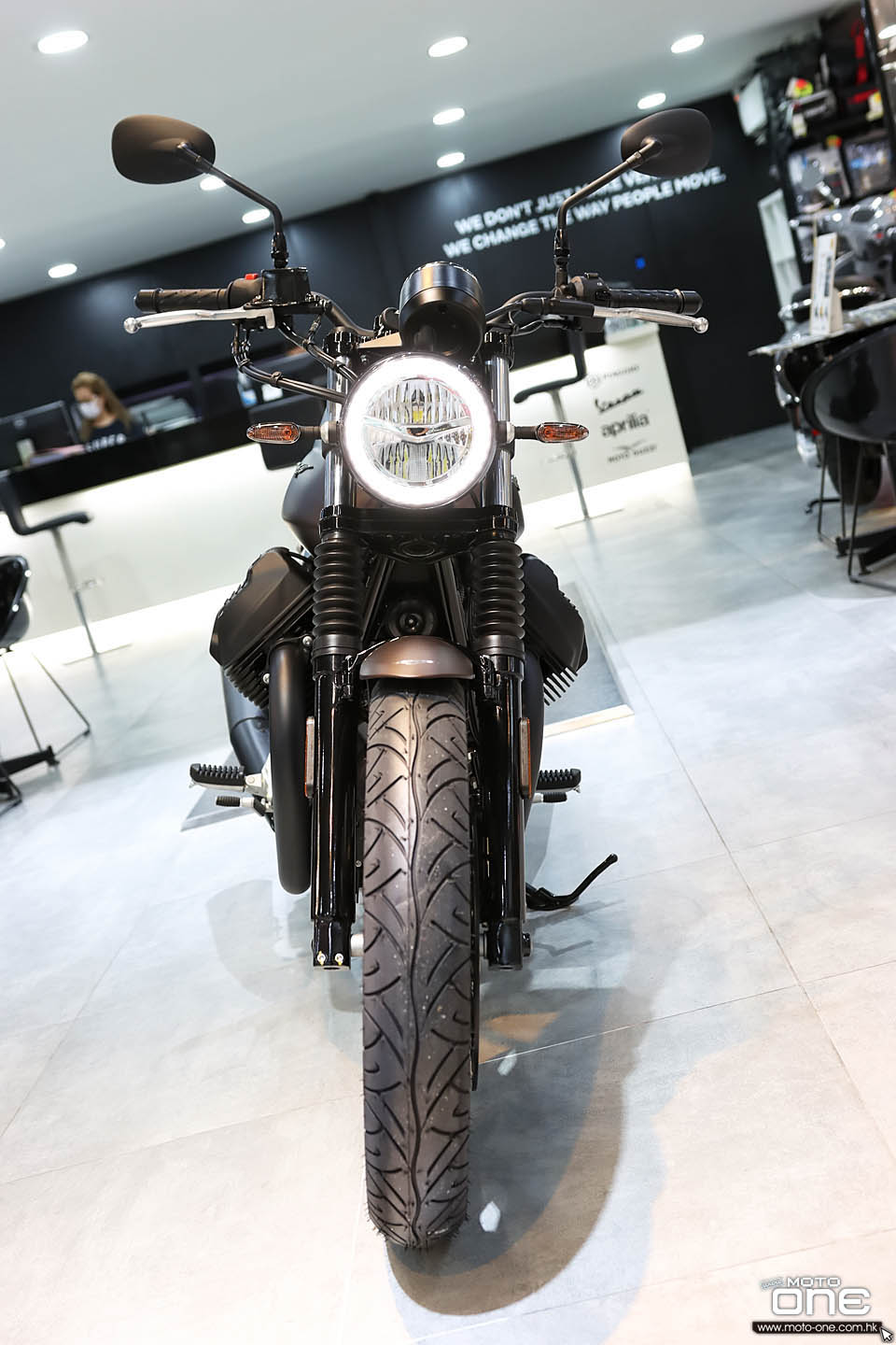 2020 Moto Guzzi V7 III Stone Night Pack