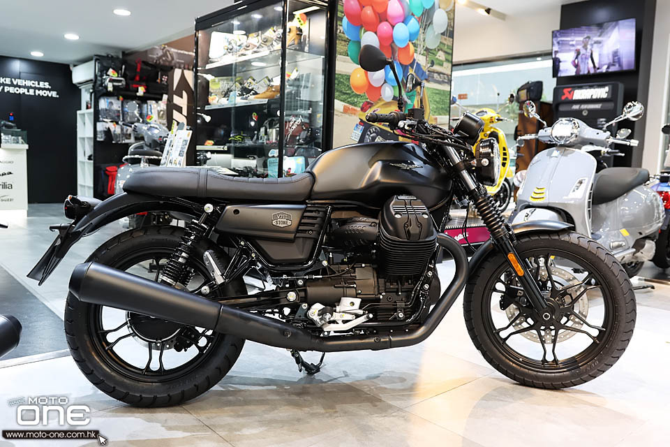 2020 Moto Guzzi V7 III Stone Night Pack