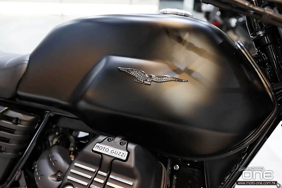2020 Moto Guzzi V7 III Stone Night Pack