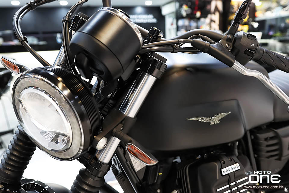 2020 Moto Guzzi V7 III Stone Night Pack