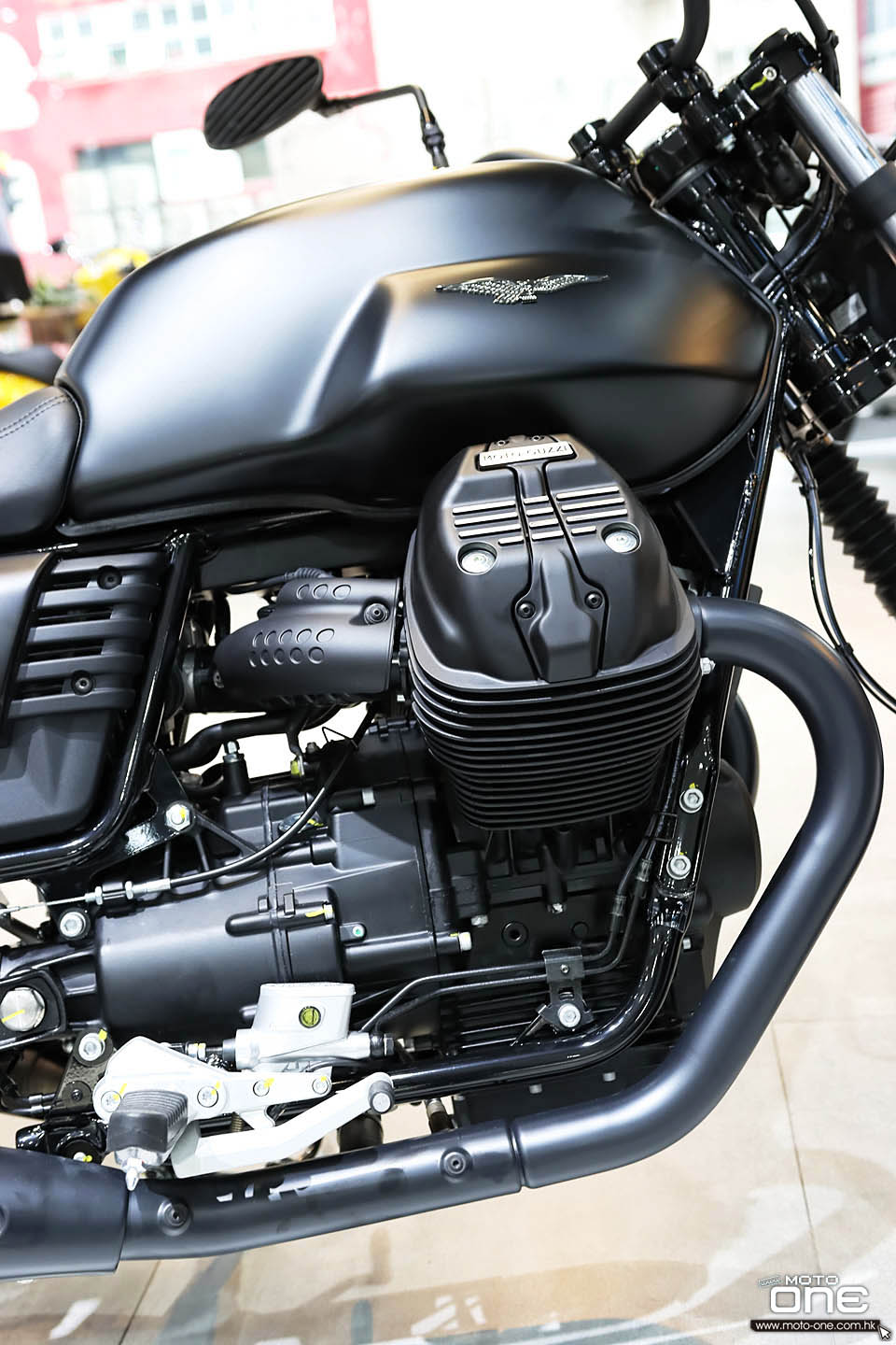 2020 Moto Guzzi V7 III Stone Night Pack
