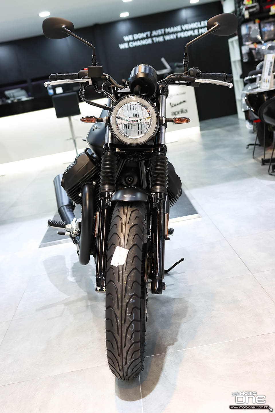 2020 Moto Guzzi V7 III Stone Night Pack