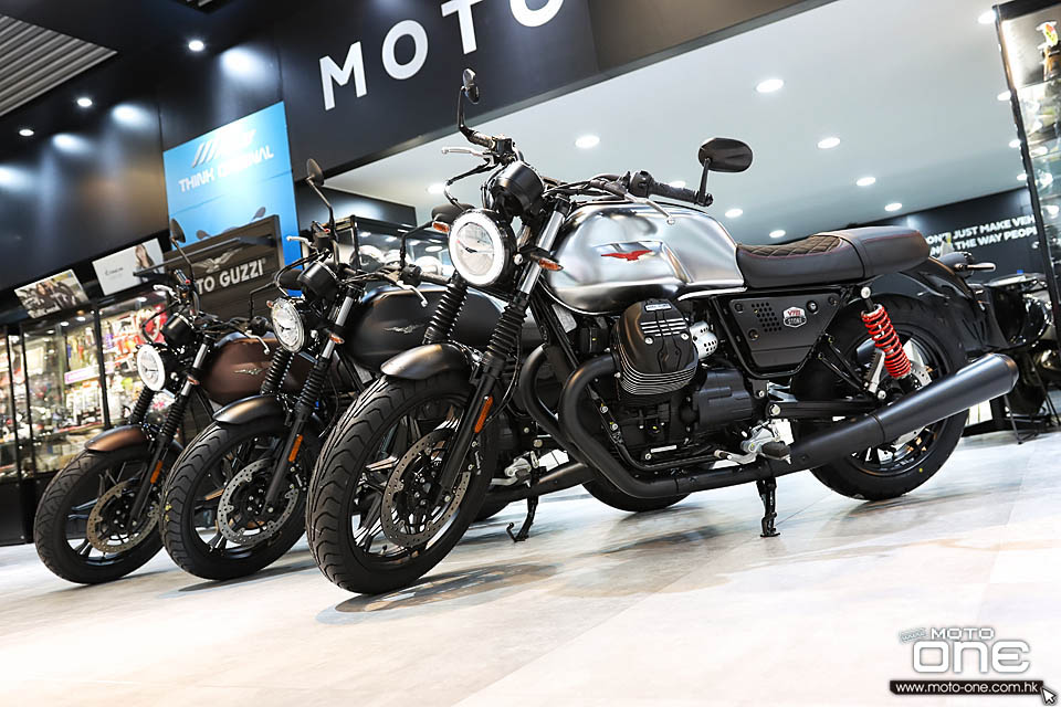 2020 Moto Guzzi V7 III Stone Night Pack