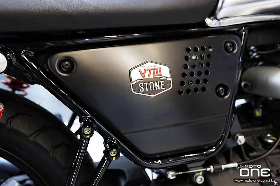 2020 Moto Guzzi V7 III Stone S