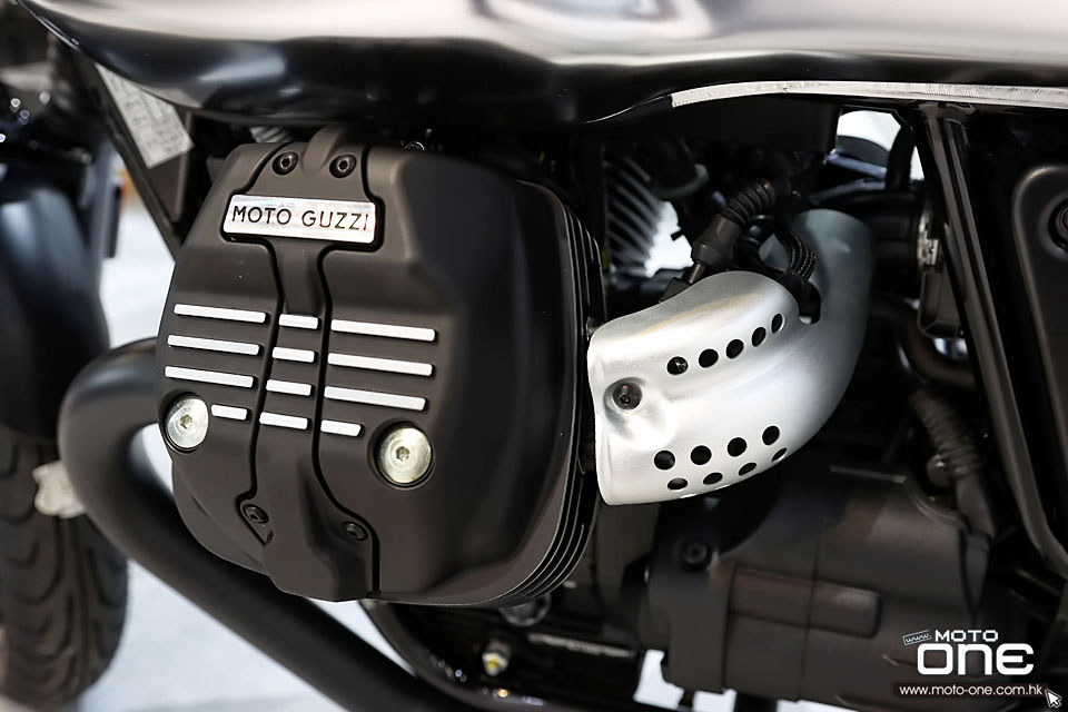 2020 Moto Guzzi V7 III Stone S