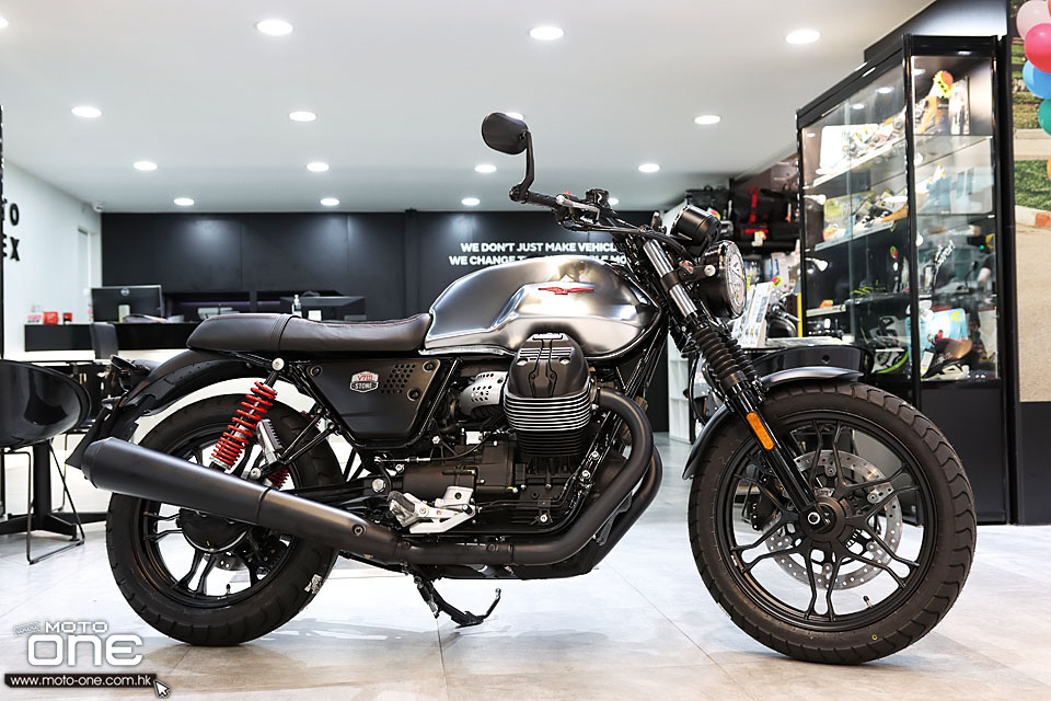 2020 Moto Guzzi V7 III Stone S