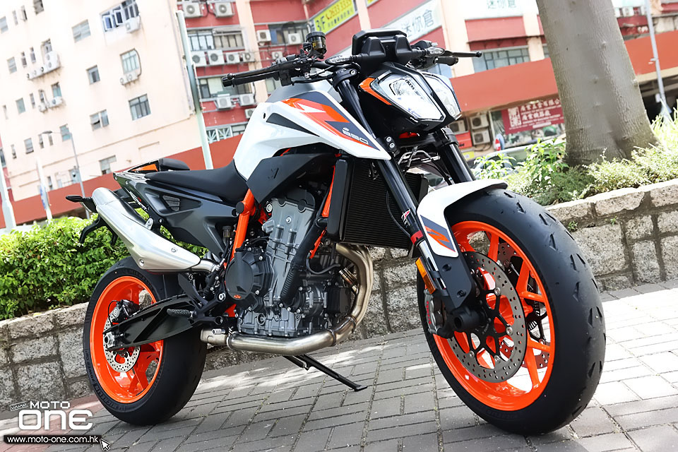 2020 KTM 890 Duke R