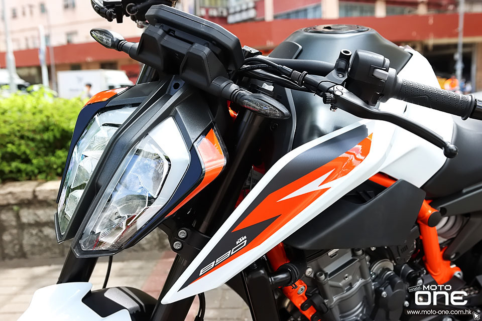 2020 KTM 890 Duke R