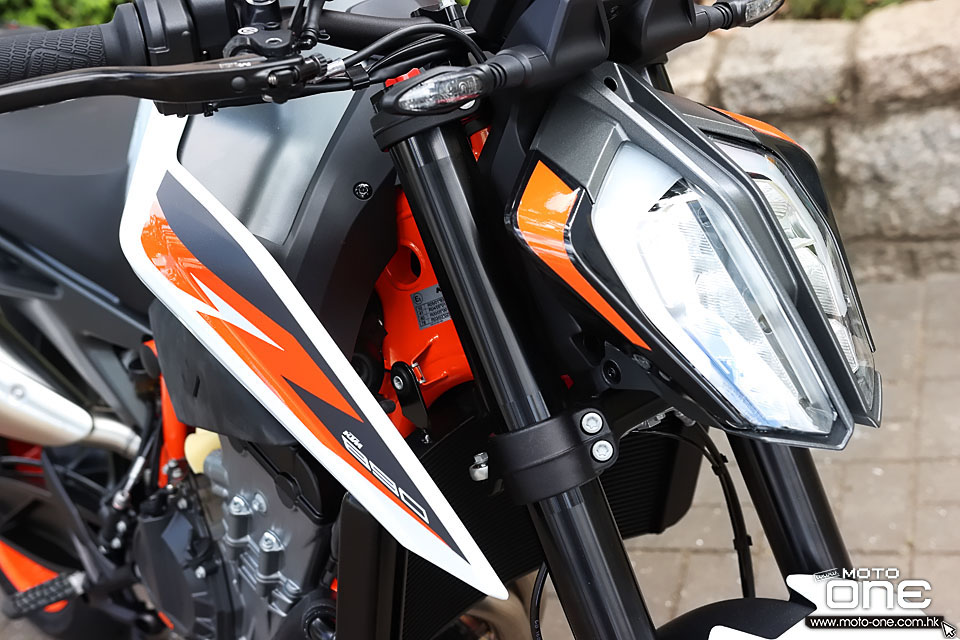 2020 KTM 890 Duke R