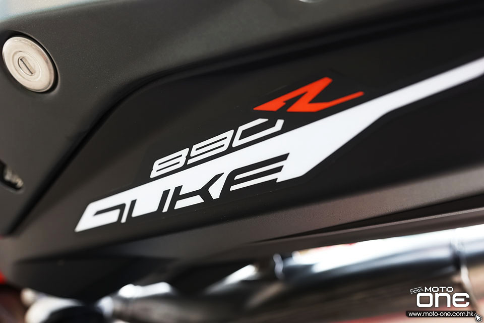 2020 KTM 890 Duke R