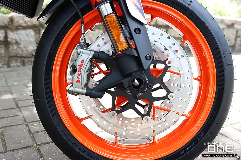 2020 KTM 890 Duke R