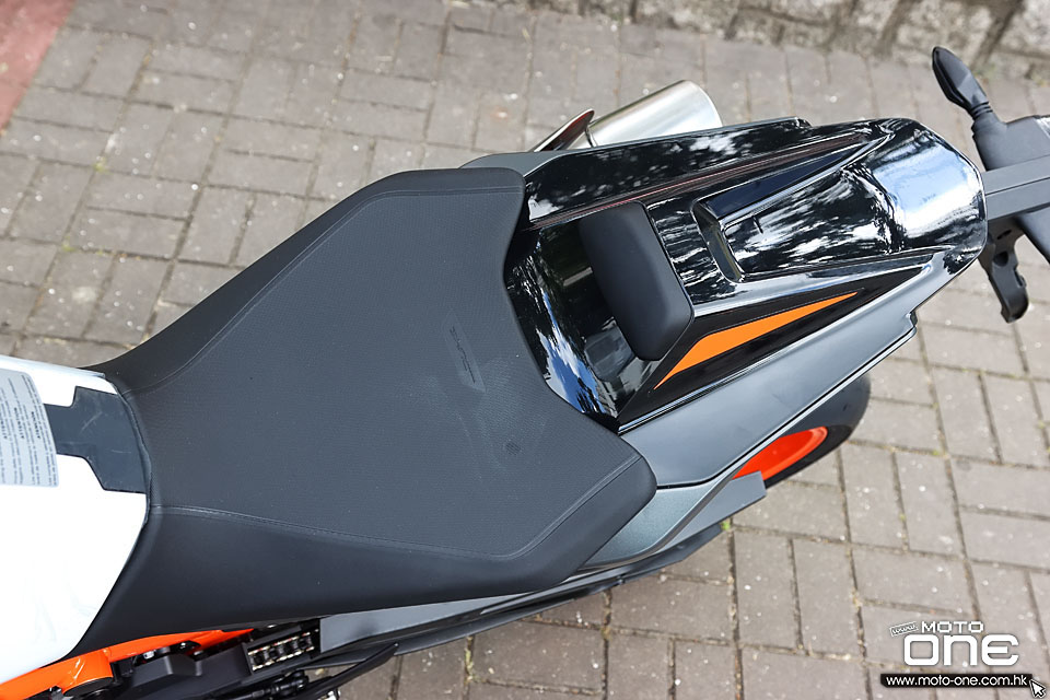 2020 KTM 890 Duke R