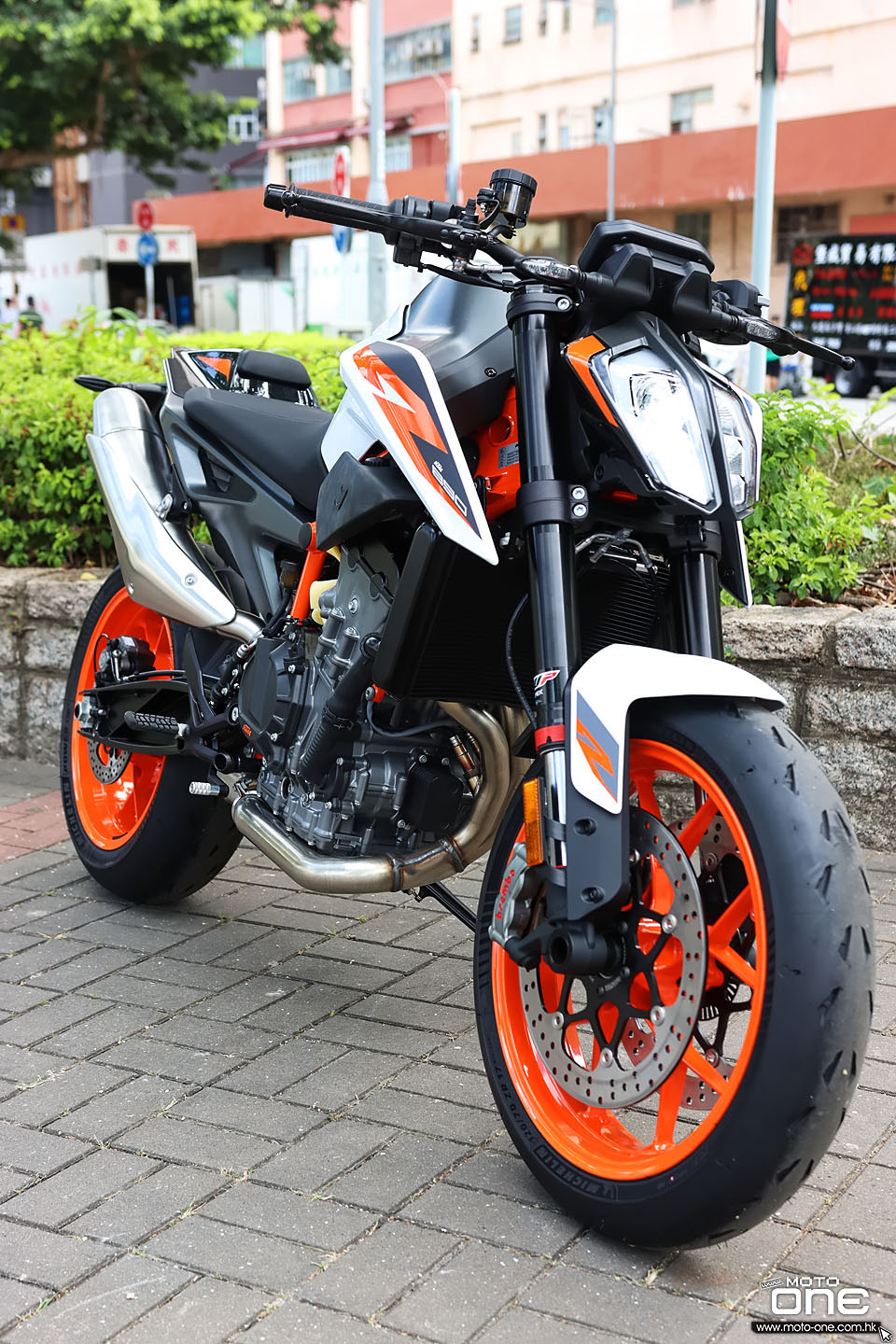 2020 KTM 890 Duke R