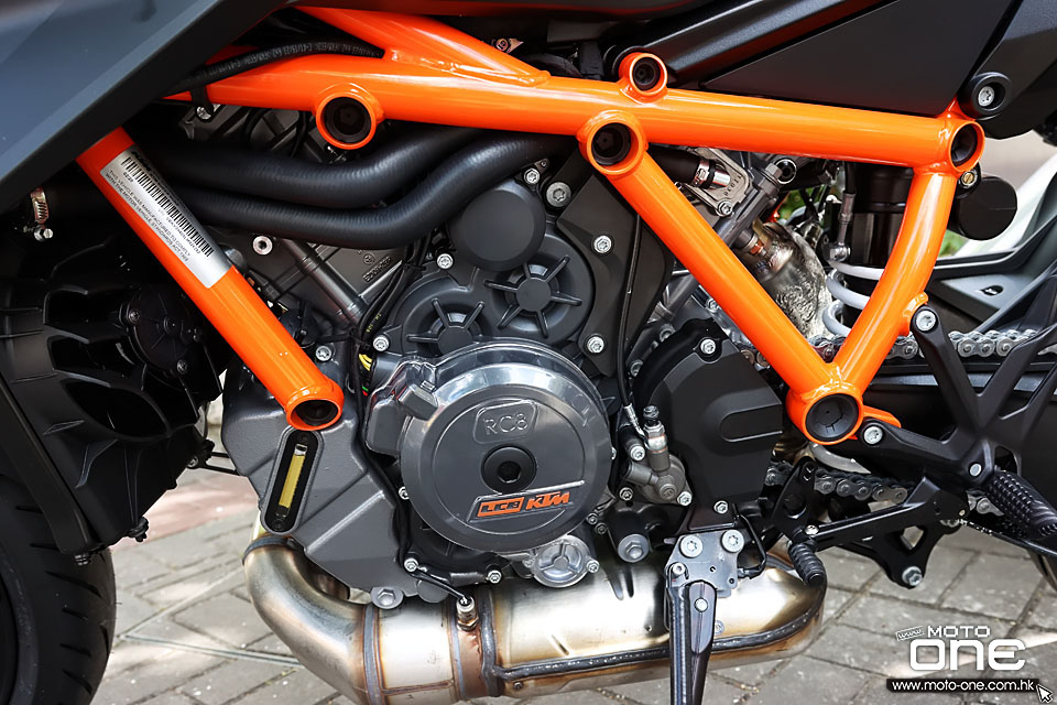 2020 KTM 1290 SUPER DUKE R