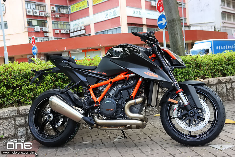 2020 KTM 1290 SUPER DUKE R