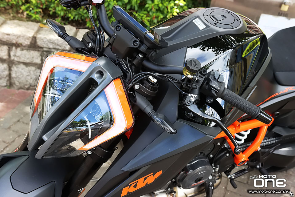 2020 KTM 1290 SUPER DUKE R