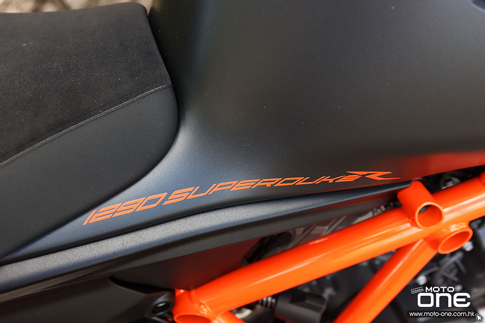 2020 KTM 1290 SUPER DUKE R