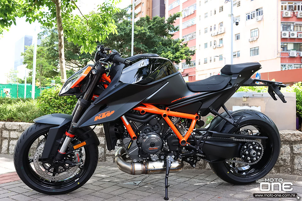 2020 KTM 1290 SUPER DUKE R