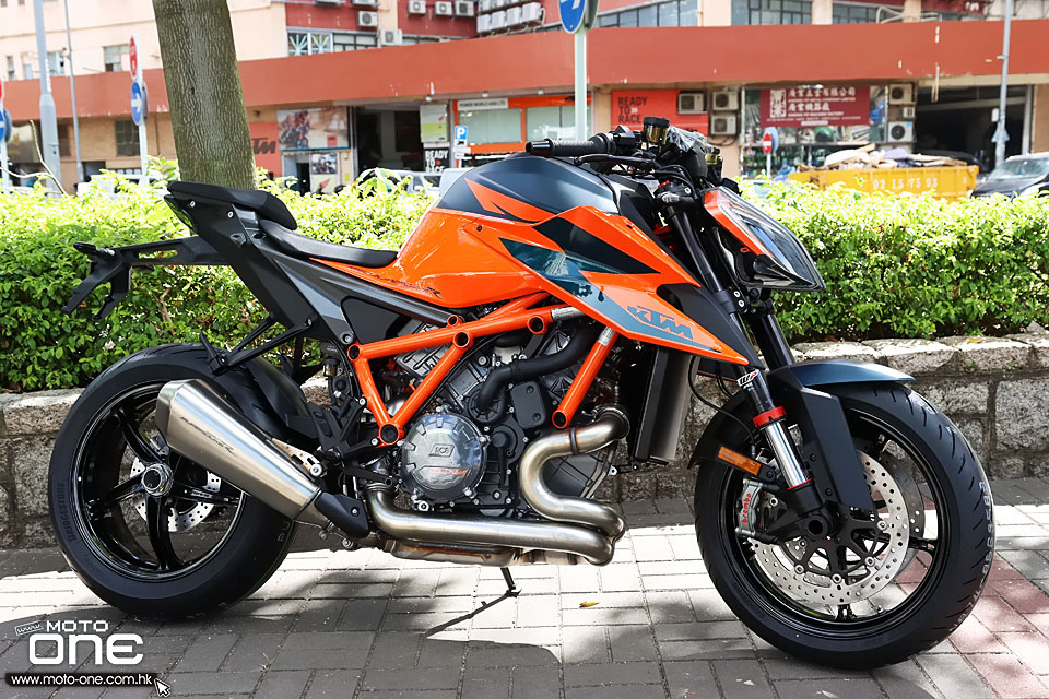 2020 KTM 1290 SUPER DUKE R