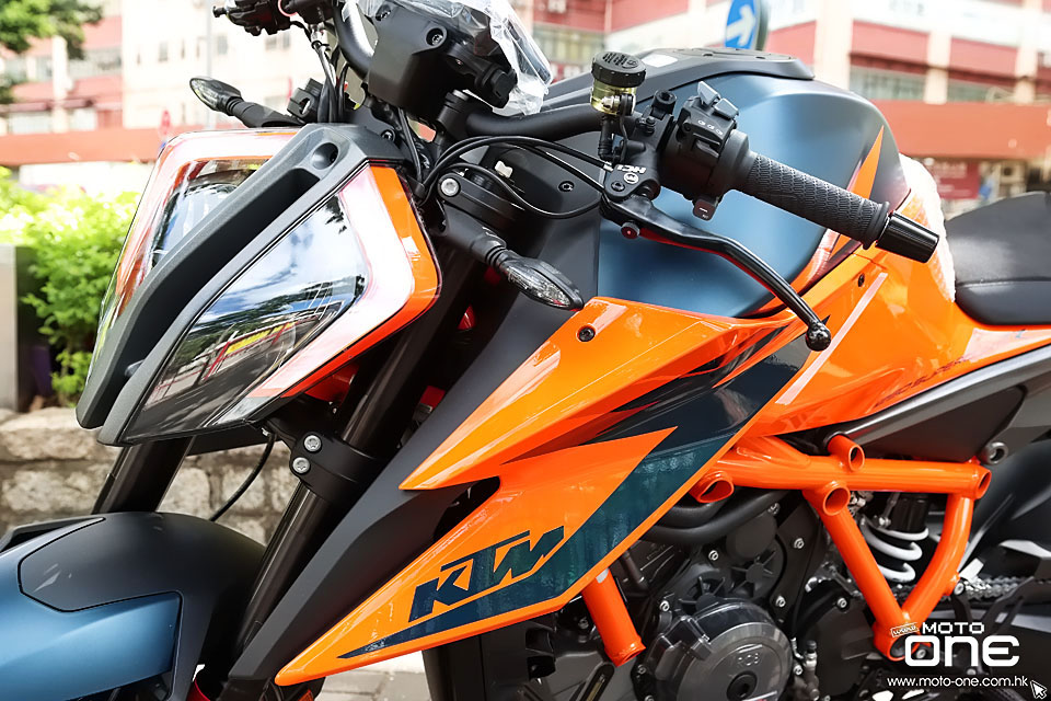 2020 KTM 1290 SUPER DUKE R