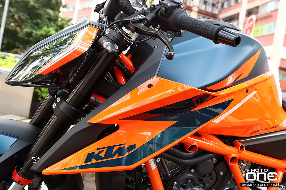 2020 KTM 1290 SUPER DUKE R