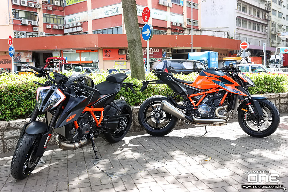 2020 KTM 1290 SUPER DUKE R