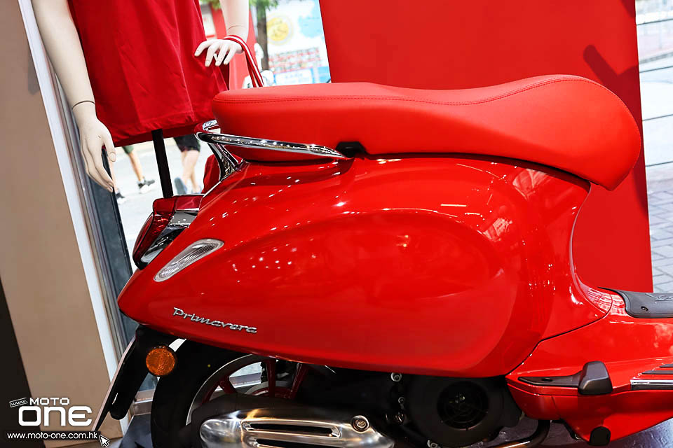 2020 Vespa Primavera X Product RED